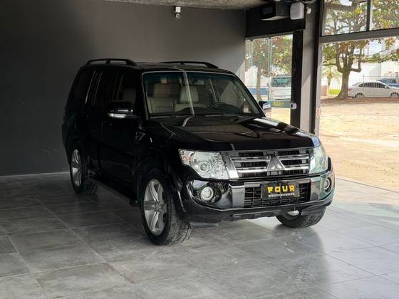 MITSUBISHI PAJERO FULL 3.2 HPE 4X4 16V TURBO INTERCOOLER DIESEL 4P AUTOMÁTICO MITSUBISHI PAJERO FULL 3.2 HPE 4X4 16V TURBO INTERCOOLER DIESEL 4P AUTOMÁTICO